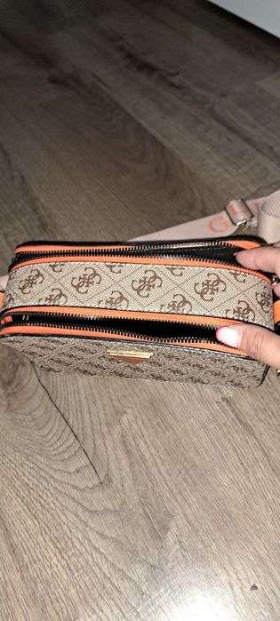 Малка дамска чанта