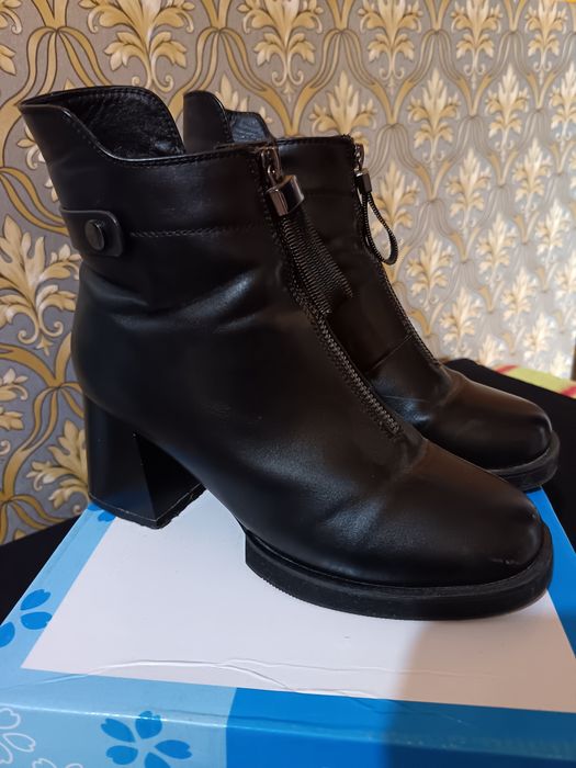 Продам сапоги женские