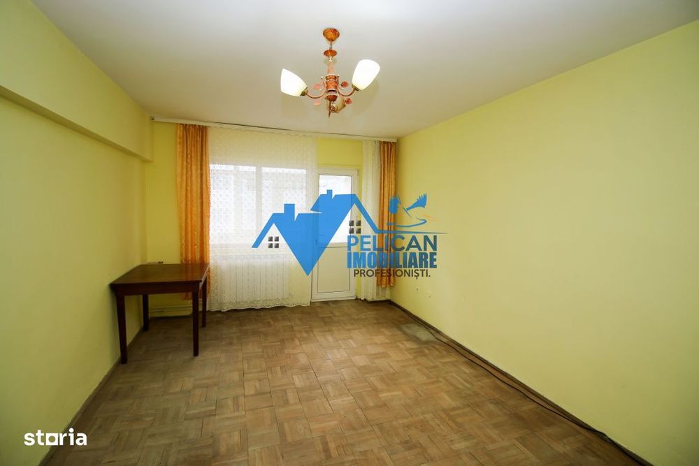 Piata Noua, 3 camere, Etajul 1, decomandat, centrala proprie