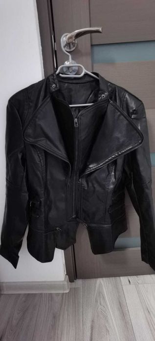 Geaca dama noua cambrata