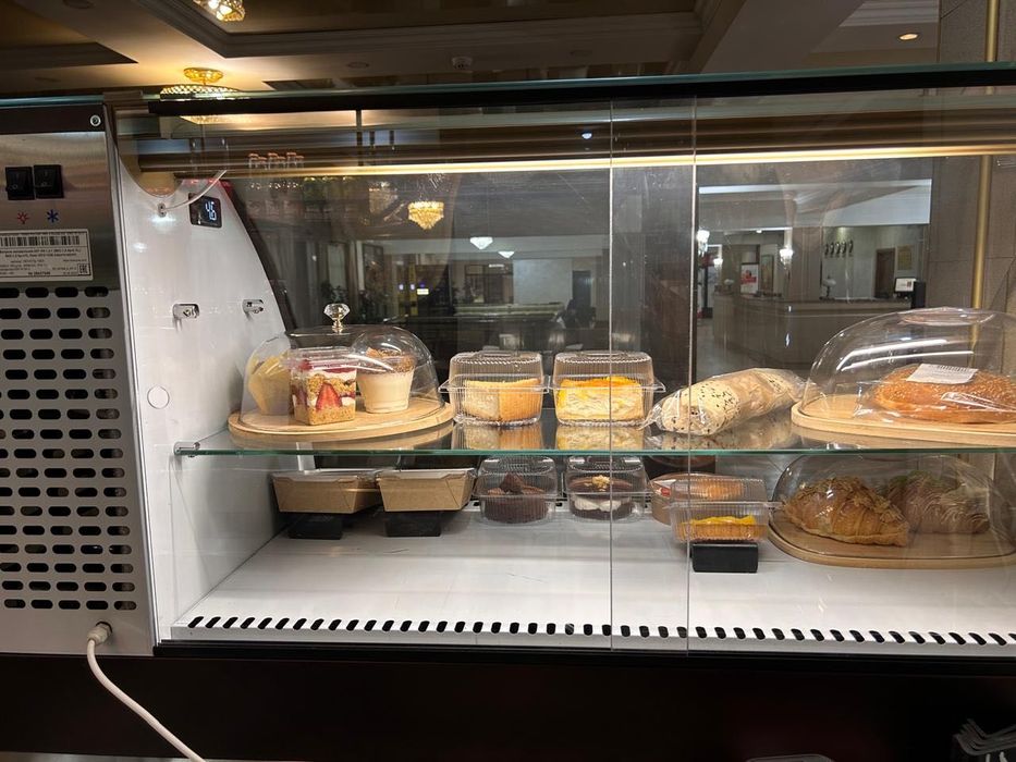 Холодильник витринный