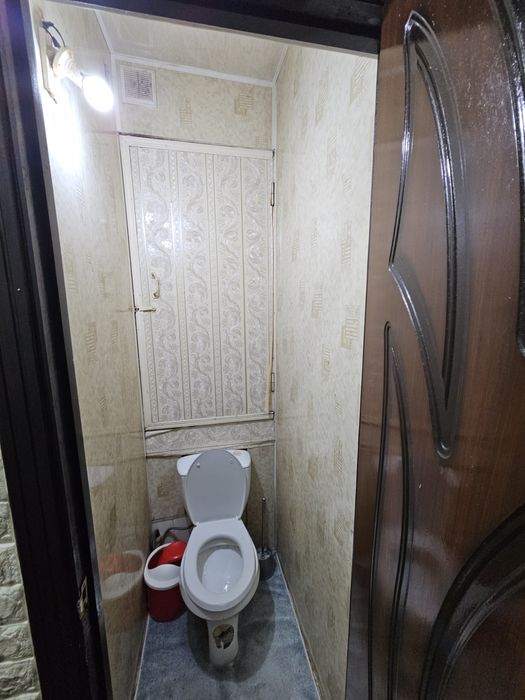 Продаётся 2-х комнатная квартира в массиве Феруза Кодирова