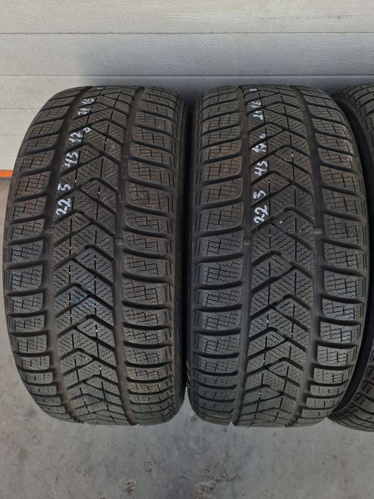 Зимни гуми 4 броя Спорт П. PIRELLI SottoZero3 225 45 R17 205 50 R17 дот 2216