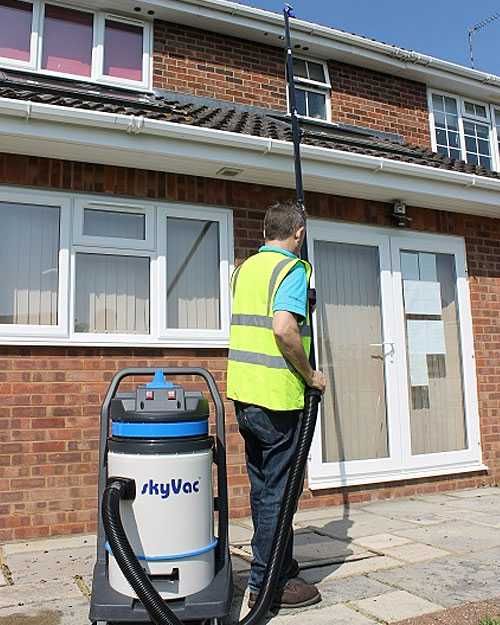 Почистване на улуци