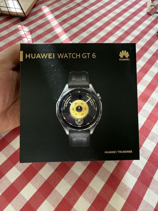 Часовник Huawei GT 6