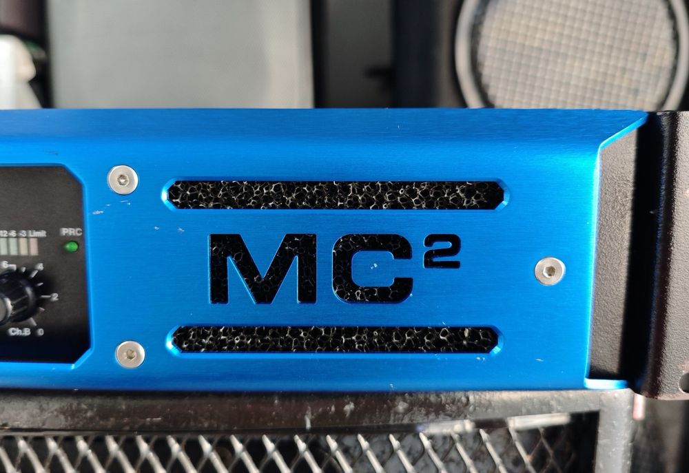 Продава се Професионално крайно стъпало MC2 Audio E15