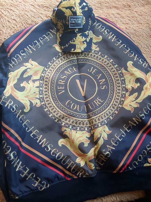 Оригинален комплект бомбър и шапка ВЕРСАЧЕ!