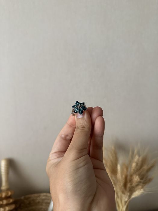 Продам кольцо серебряное 16.5