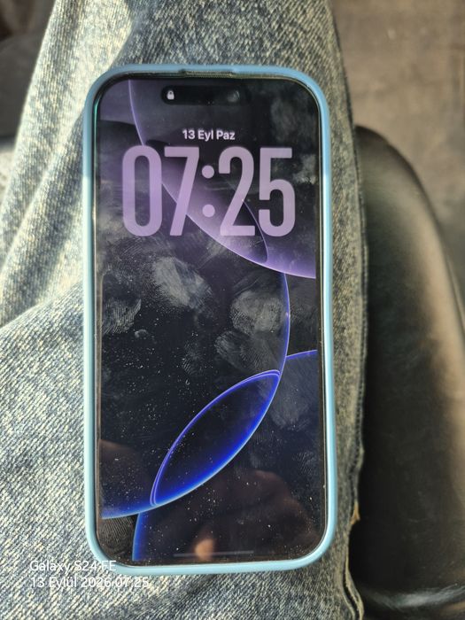 İphone 16 pro.           .