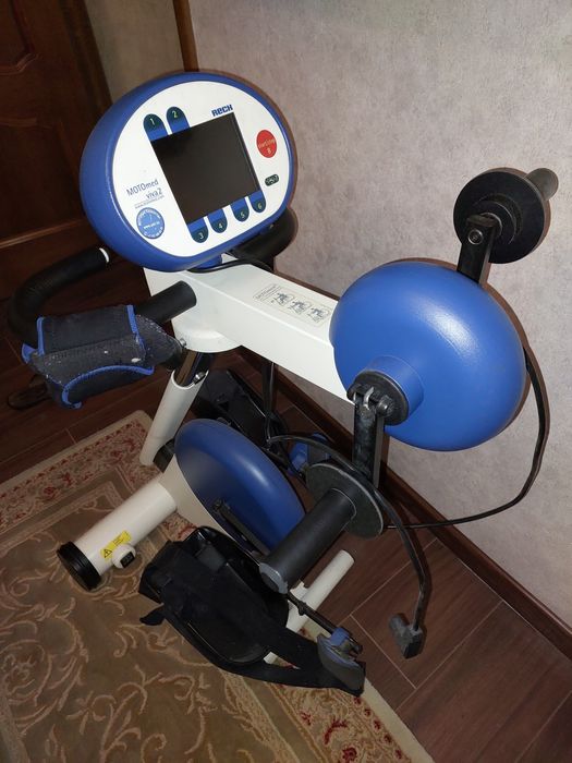 Реабилитационный тренажер для верхних и нижних конечностейMOTOmed viva