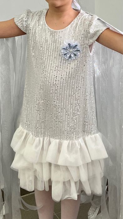 Платье на девочку 128-140