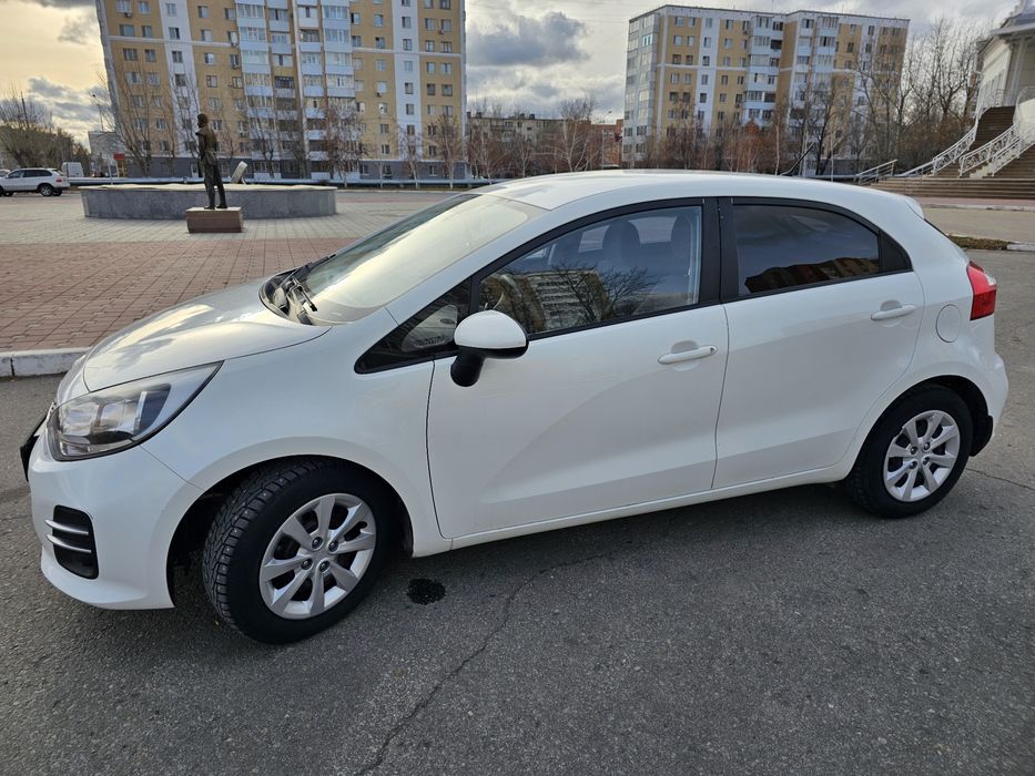 Продам KIA RIO UB 2015