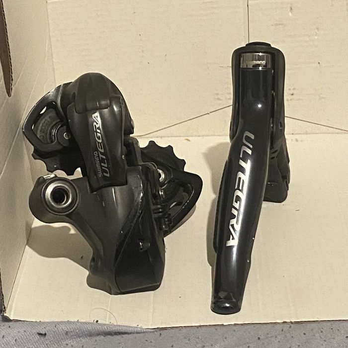 Shimano Ultegra Di2 ergopower si schimbator