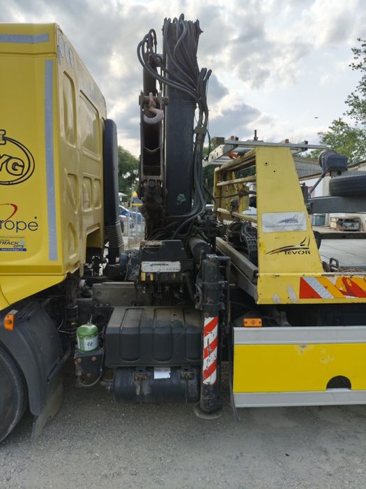 Platforma auto   16 t Macara 4,t platou si furca hidraulic