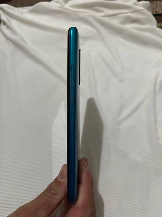 Redmi 9 bor holati yahshi batarekasi 1 kundanam koproqga yetadi