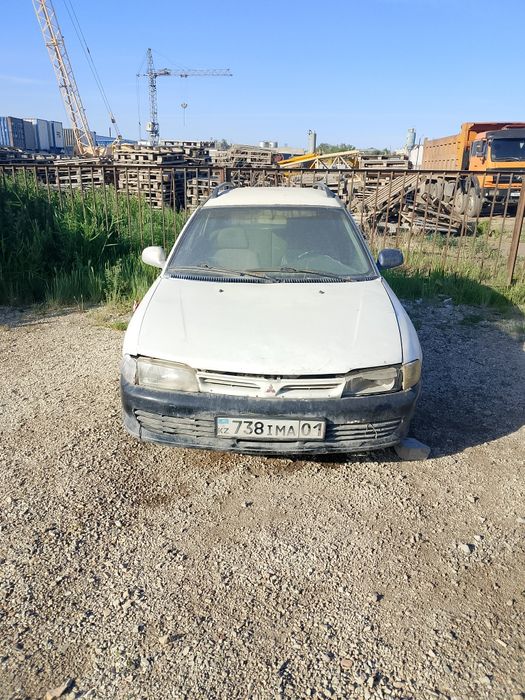 Продам машину срочна,..