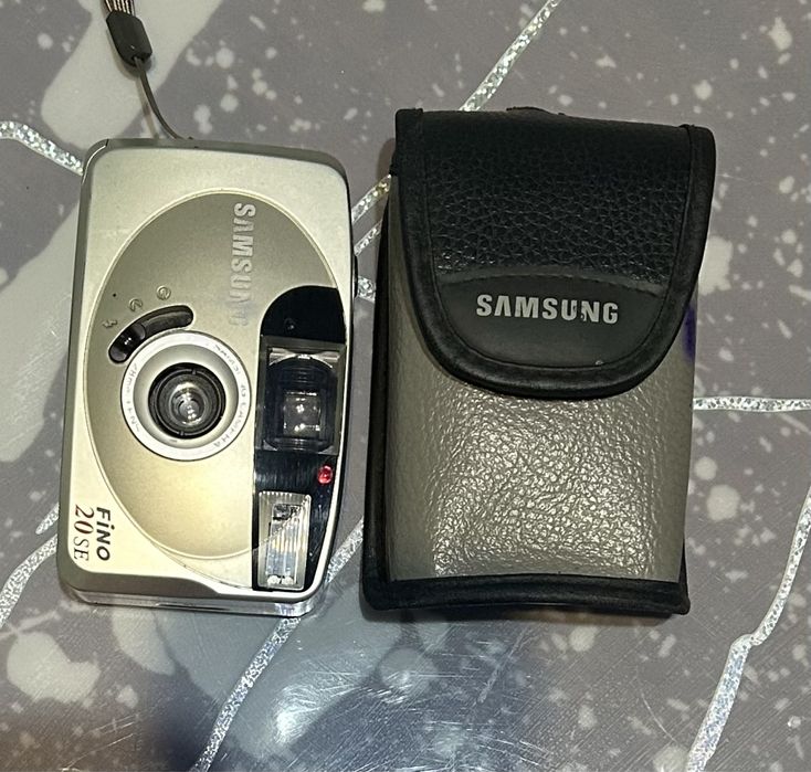 Продаётся фотоаппарат с чехлом