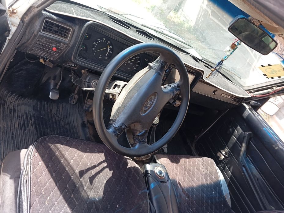 Продам Ваз 2107 по болтам