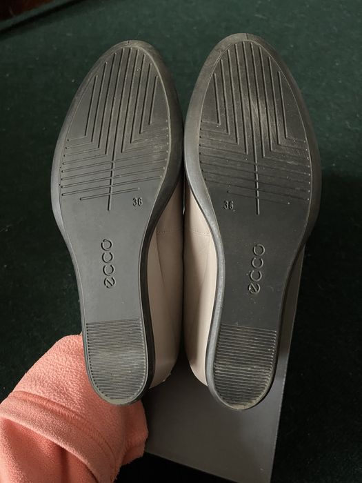 Продаются кожаные женские туфли ecco