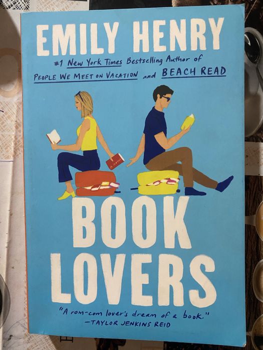 книга Book Lovers Emily Henry