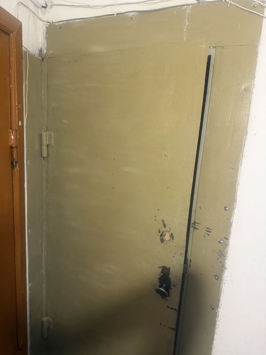 Продам дверь железную