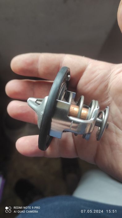 Стартер, термостат, комплект прокладок.