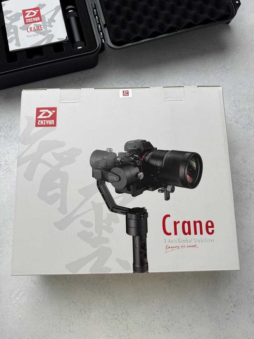 Gimbal Zhiyun Crane 2 cu Dual Handle si Telecomanda - Stabilizator Profesional - Ca Nou