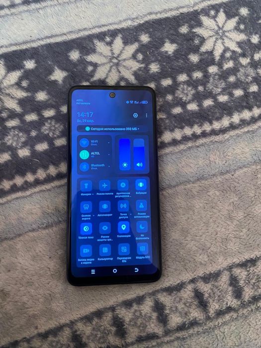 Продается телефон