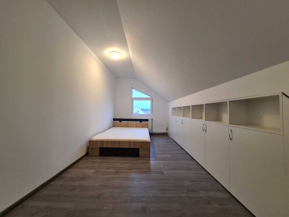 Apartament 3 camere la mansardă cartier Strand