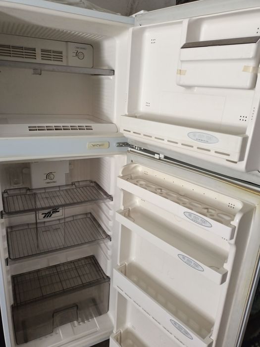 Холодильник Samsung