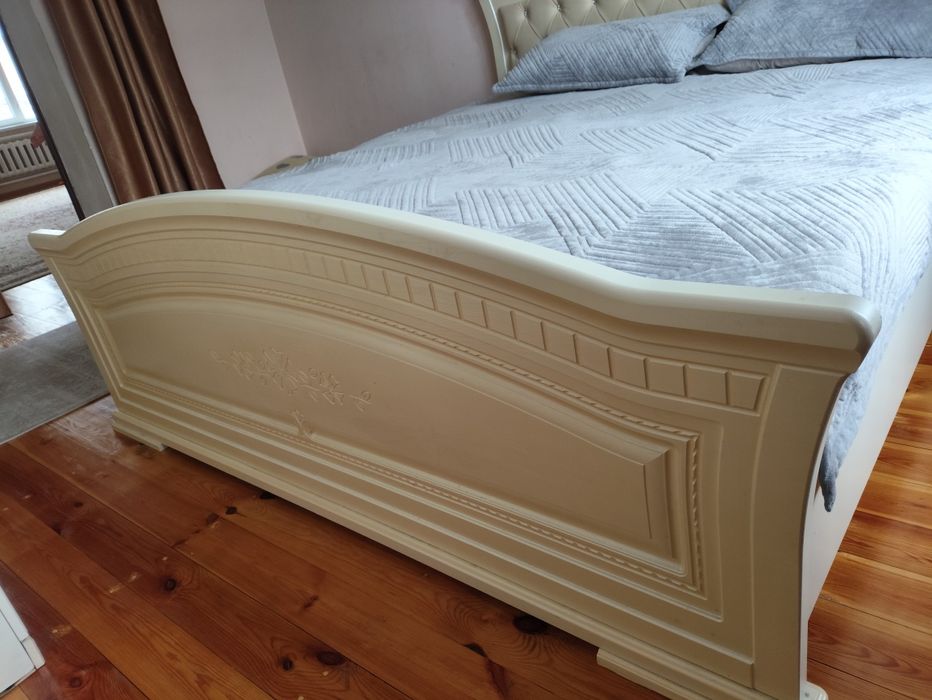 Спальный кровать с матрасом