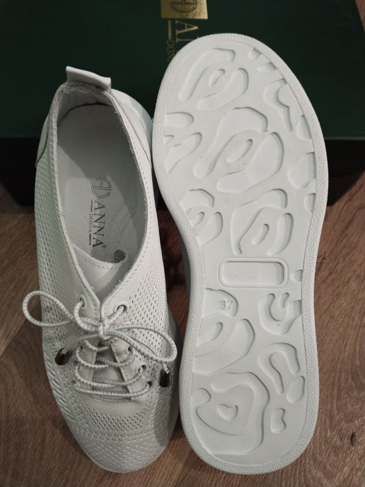 Женская обувь новый