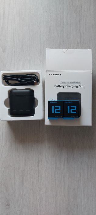 Нов комплект зарядна станция REYGEAK с 2 батерии за GoPro Hero 9/10/11