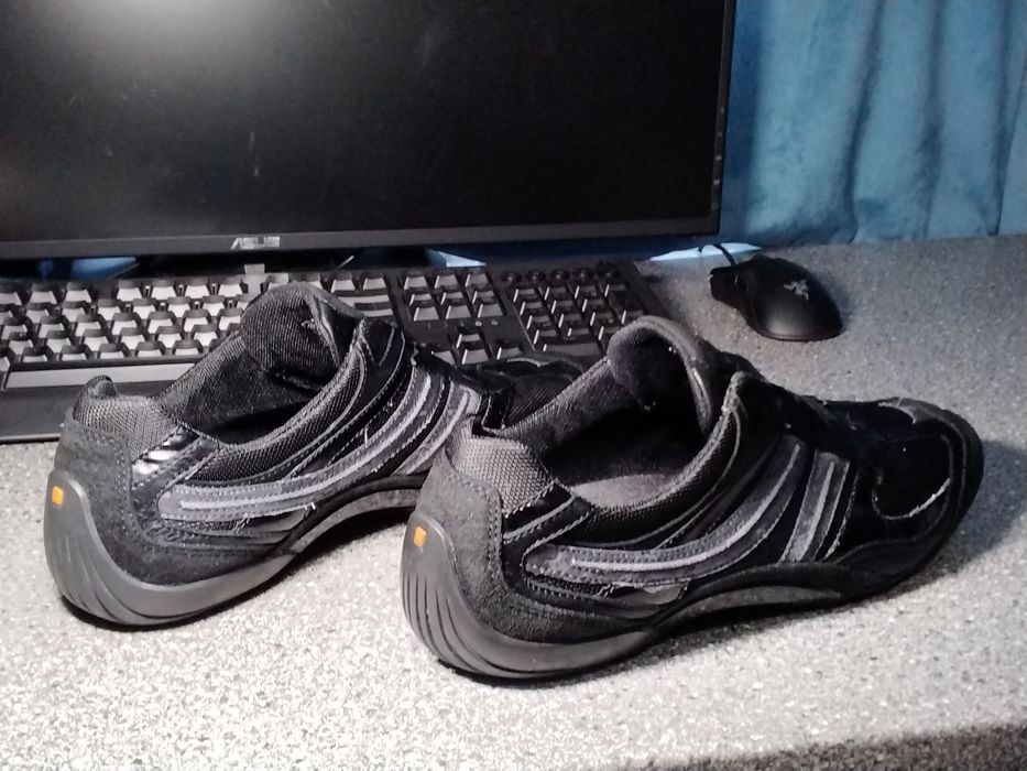 Pantofi Hugo Boss. Încălțăminte Sport/Elegantă Mărimea 41