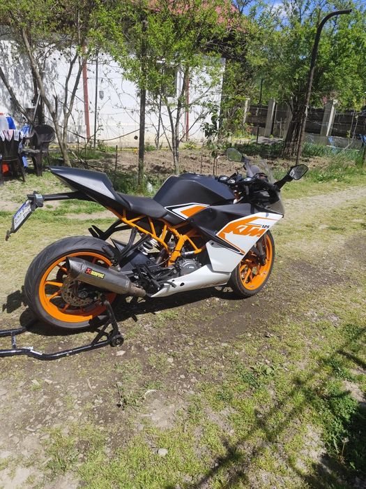 Vând motocicleta KTM rc 125