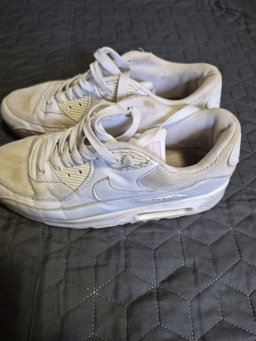 Adidasi Nike 39 buni