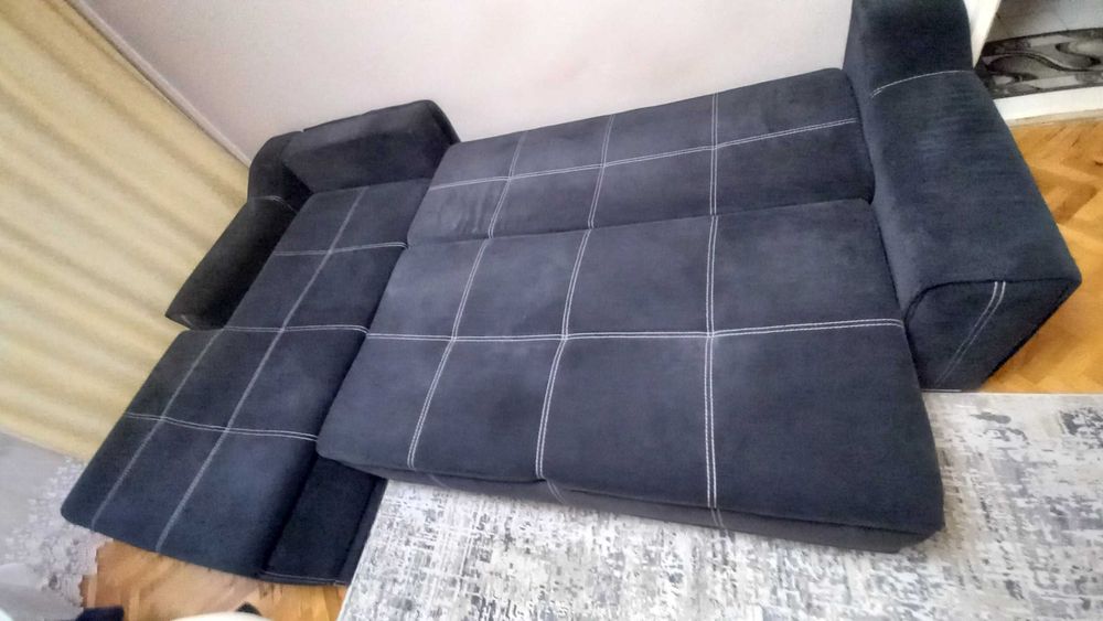 Продавам Ъглов диван с функция сън