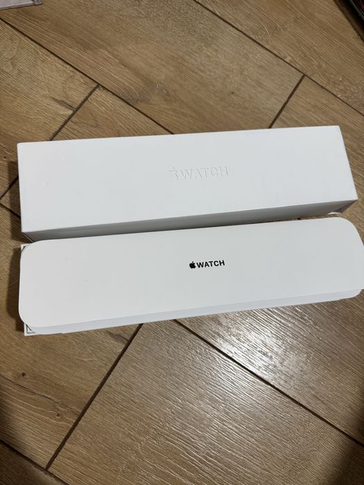 Продам б/у apple watch series 5
