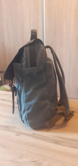 Vând rucsac deosebit.