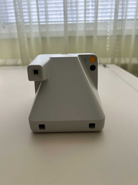 Polaroid NOW фотоапарат за инстантни снимки