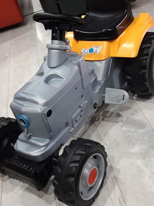 Детски трактор с педали SMOBY/ немски