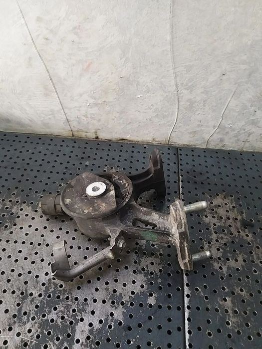 Suport tampon motor 1.6 d toyota verso r2