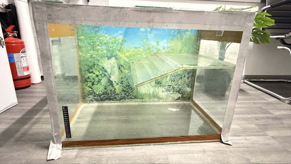 Acvariu superb  - perfect pentru living / birou