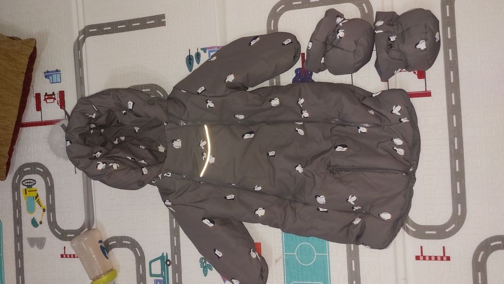 Продам зимний комбинезон 74-80