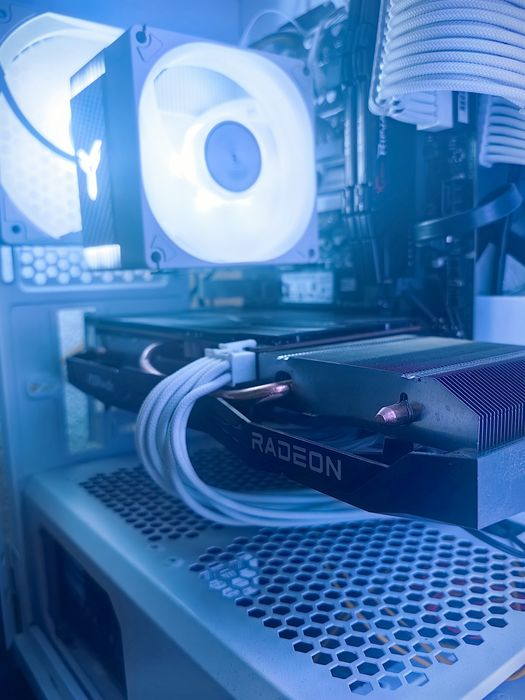 Видеокартаа Asrock challender d rx6600xt