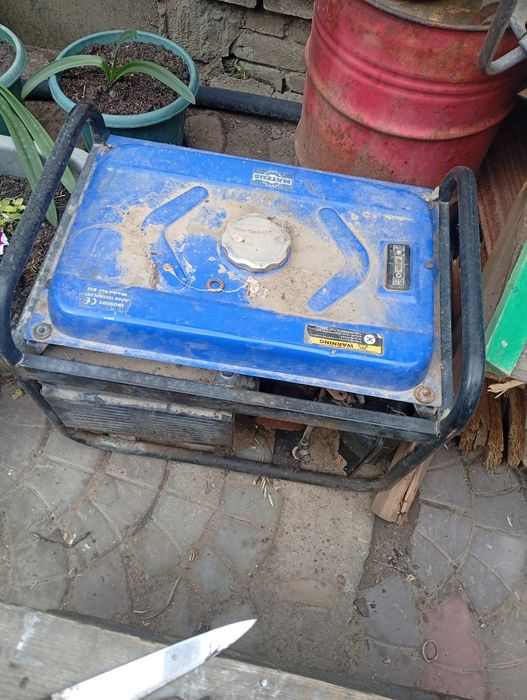 Продам бензогенератор