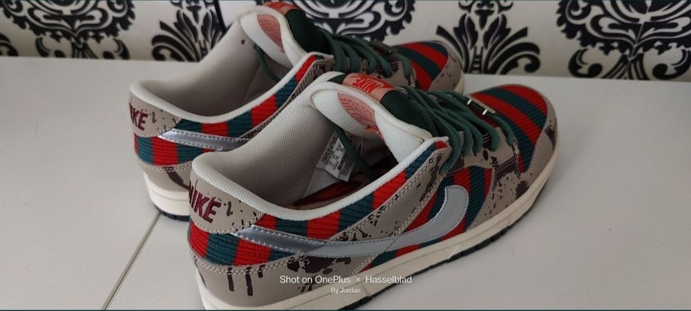 Nike SB Dunk Low Supreme Freddie Krueger "The Nightmare on Elm Street"