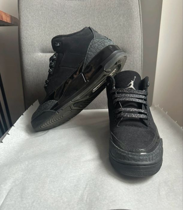 Jordan 3 Black Cat