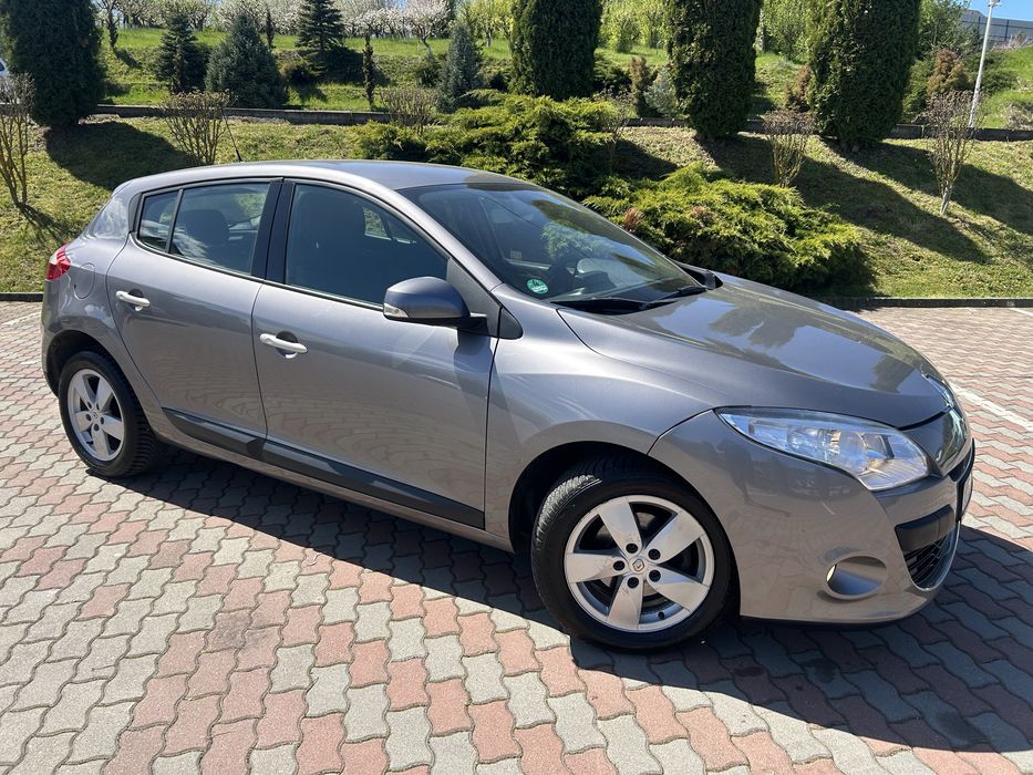 -Renault megane facelift-2011-luna12-1.9diesel-131cai-euro5-adusa din germania-inmatriculata ro-2026-luna aprilie-