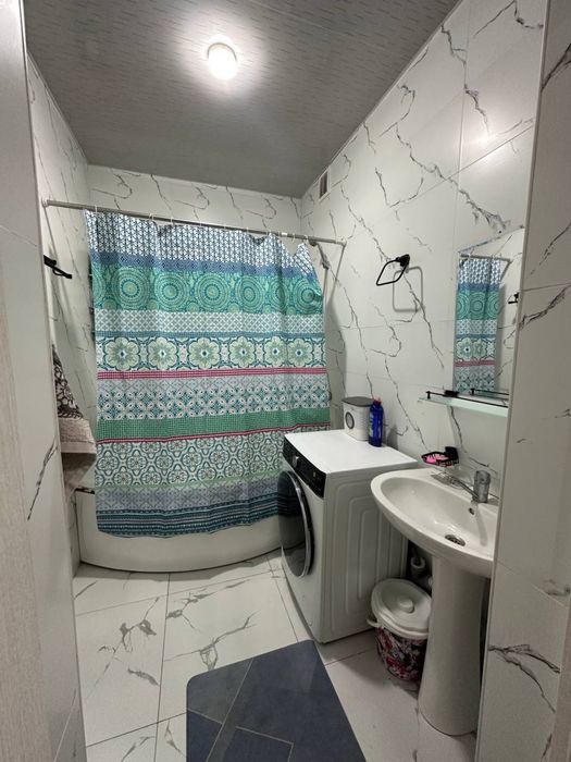 Srochno sotiladi Yashnabod tumani Olmos maxallasi 4/11/16 110 kvadrat